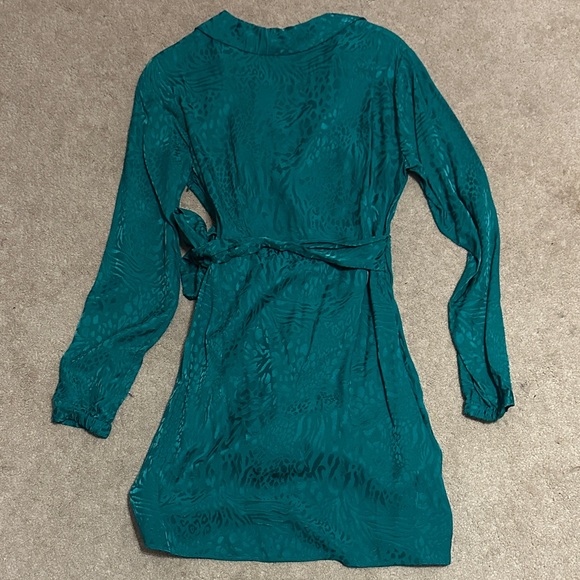 Lilly Pulitzer Dress - Picture 4 of 7